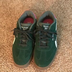 REEBOK TENNIS SHOES